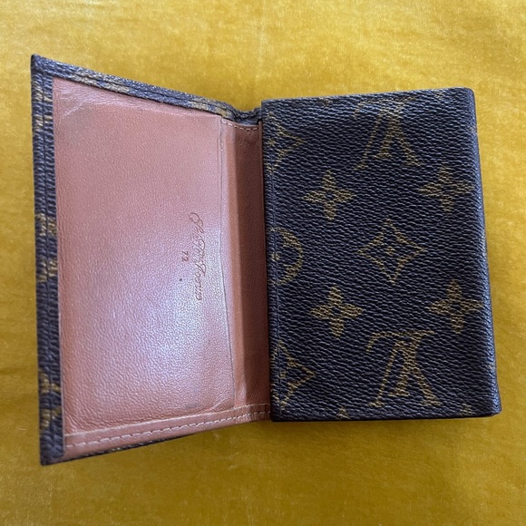 Louis Vuitton Trifold Wallet Engraving “Saks Fifth Avenue 72” Vintage Designer - Picture 5 of 6
